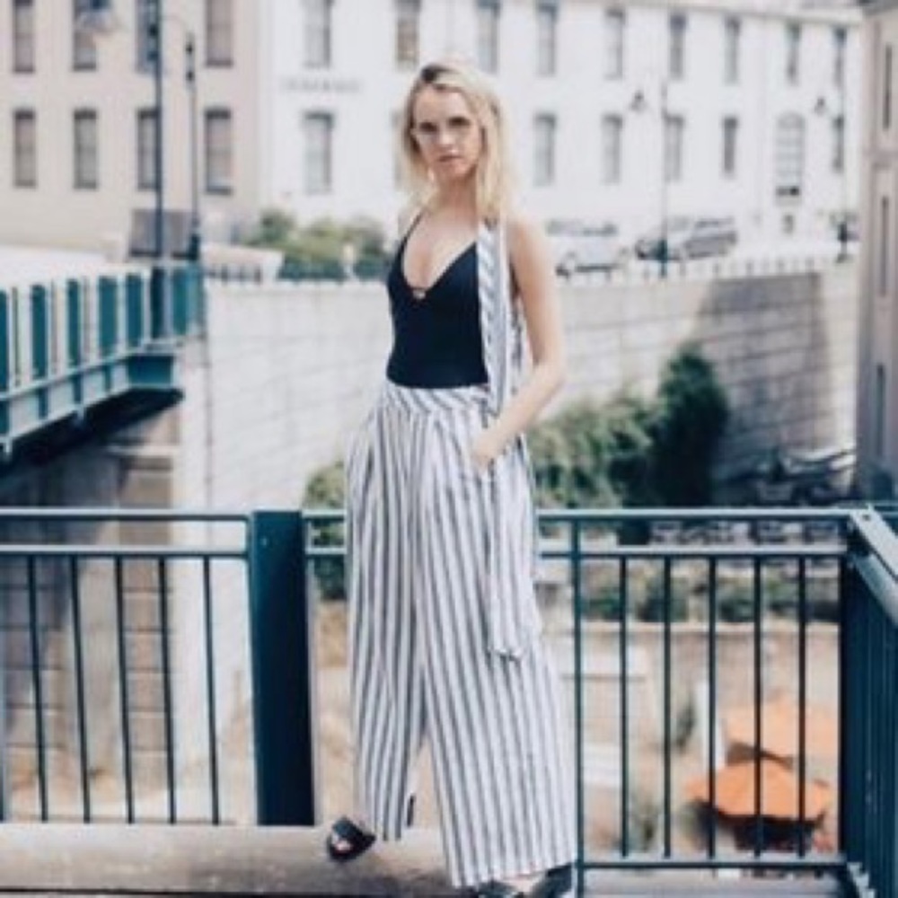 Free People Wide Leg Blue and White Pants (NWT)